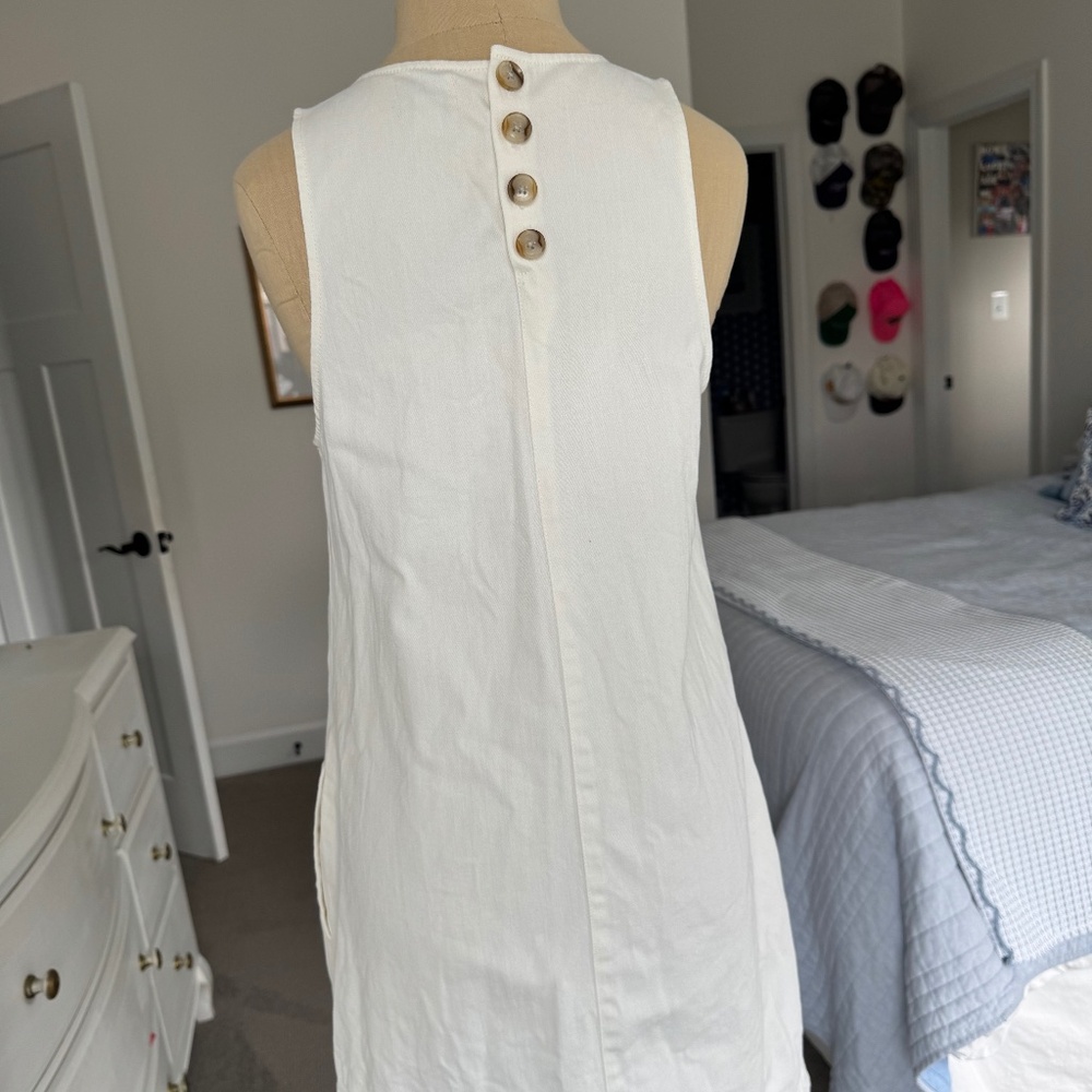 J Crew Vintage White Denim Mini Dress Size 2 Pockets Four Buttons on Back - Picture 2 of 2